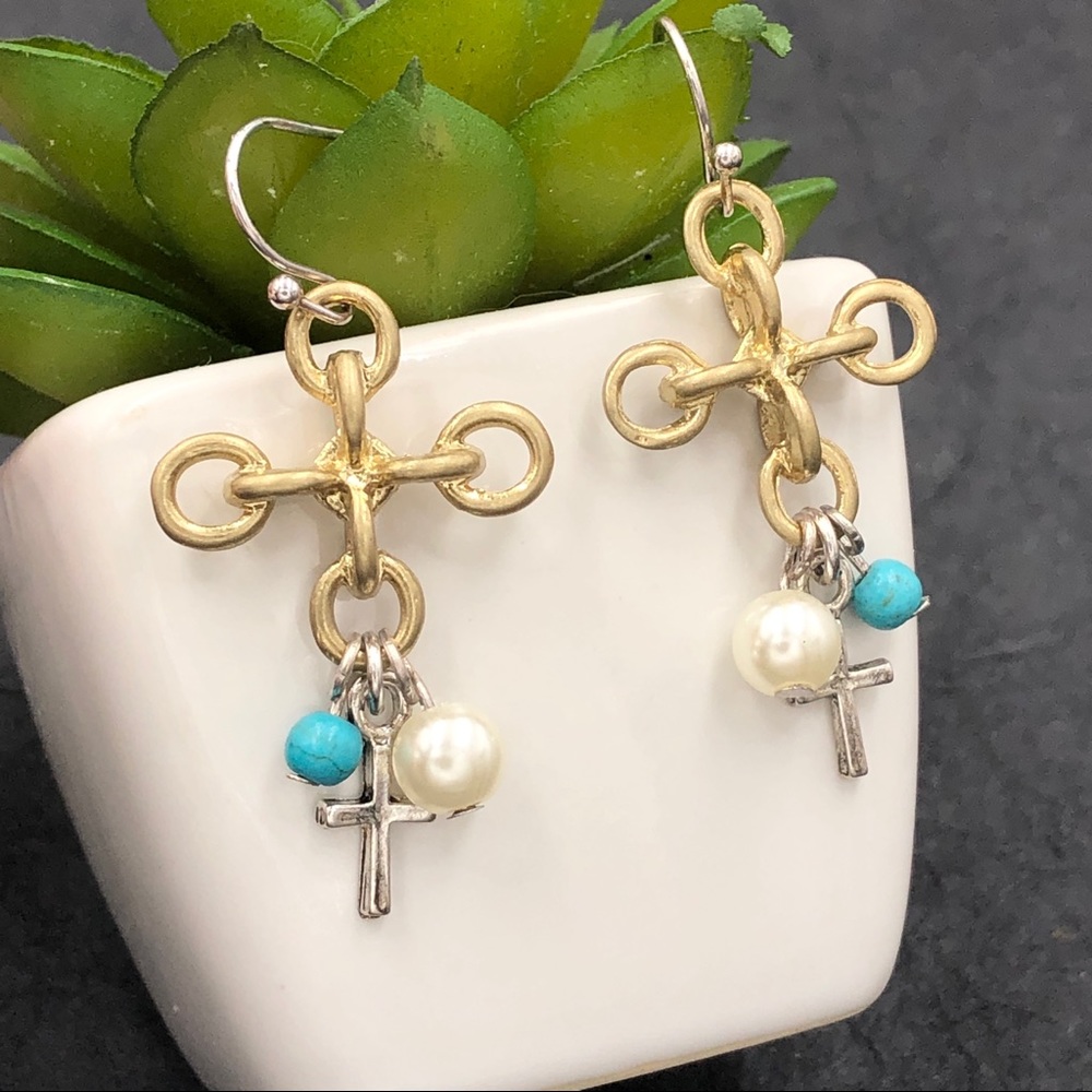 🌼 Matte Chain Link Square Cross Earrings